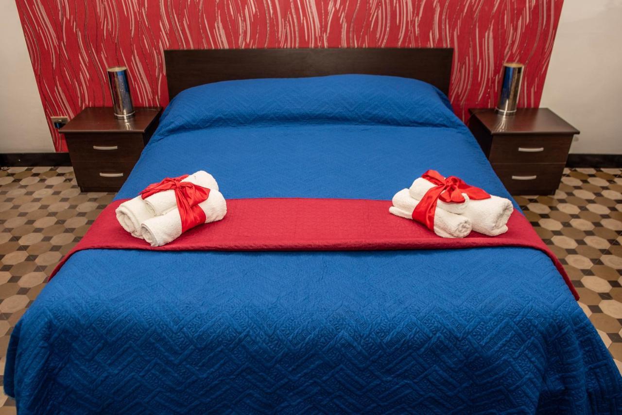 Pitagora House Hotel ตารันโต ภายนอก รูปภาพ